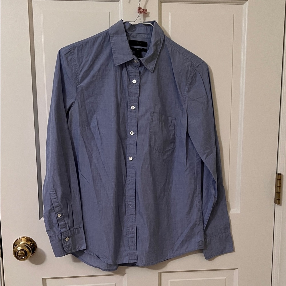 J. Crew Light Blue Button-Down Shirt in 6P